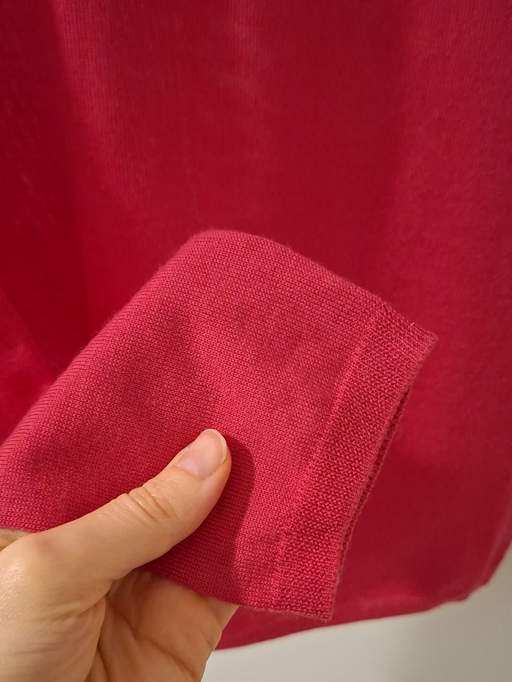 Club Monaco Fuchsia/Hot Pink 100% Merino Wool Classic Feminine Turtleneck (S) - Picture 4 of 7